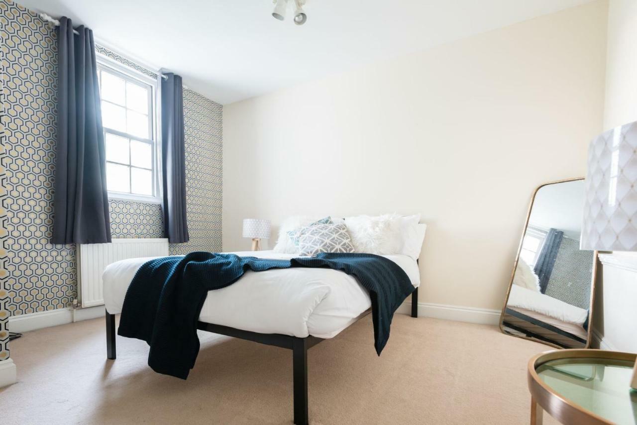 The Lapis Lounge - Large 3Bdr House At River Avon Bath Extérieur photo